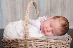 Newbornshooting schlafendes Baby